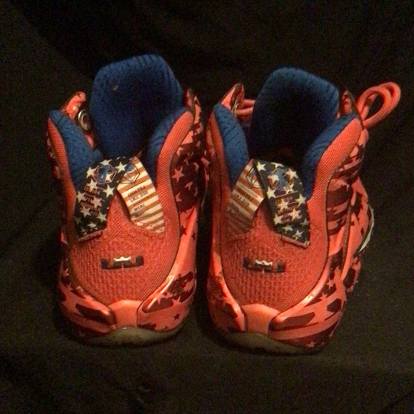 Youth Nike lebron shoes - Picture 9 of 9